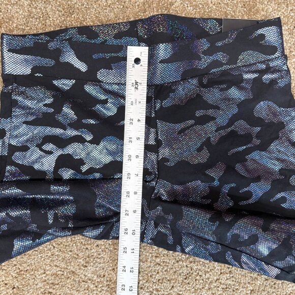 Torrid We Swear By The Fit Premium Leggings Women 1 Black Camo Metallic Tapered - Picture 5 of 12